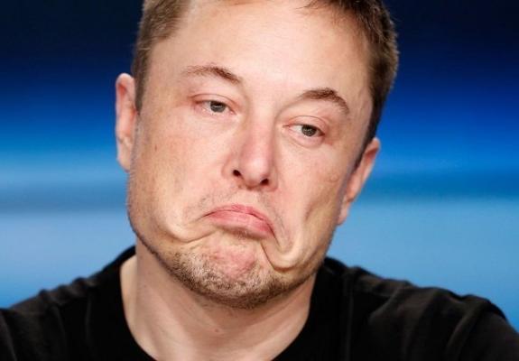 Προκαλεί αντιδράσεις η επάνοδος του Musk στο Twitter