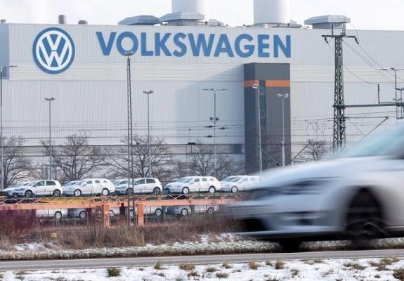 Volkswagen: Κατέλαβε την πρώτη θέση στις παγκόσμιες πωλήσεις