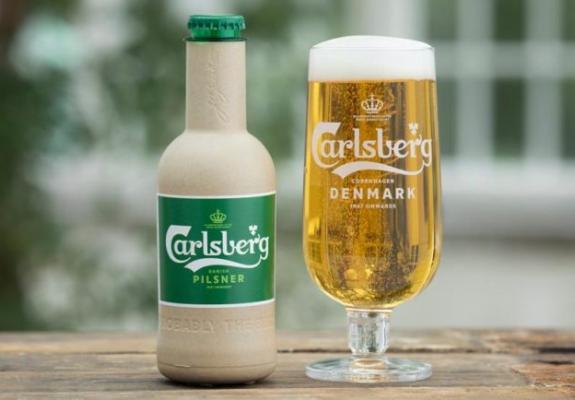 Η Carlsberg έφτιαξε το πρώτο χάρτινο μπουκάλι μπίρας