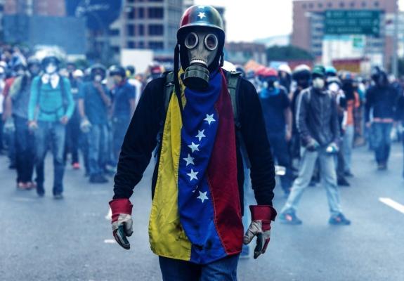 Βενεζουέλα: Χωρίς Ίντερνετ, τηλέφωνο και φωτεινούς σηματοδότες