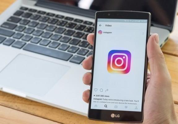 Ιnstagram: Τώρα μπορείς να ανεβάζεις μέχρι και 10 φωτογραφίες