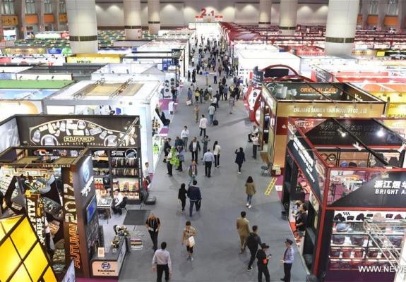 Canton Fair: Άνοιξε η εμπορική έκθεση της Κίνας