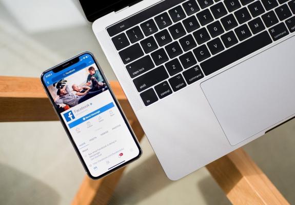 Ζuckerberg: Ανακοίνωσε μεγάλες αλλαγές για το Facebook