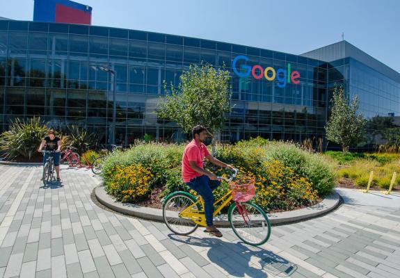 Google: Κατάργησε το συμβούλιο ηθικής