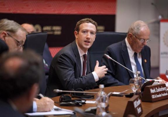 Η πιο αμήχανη στιγμή της ανάκρισης του Zuckerberg