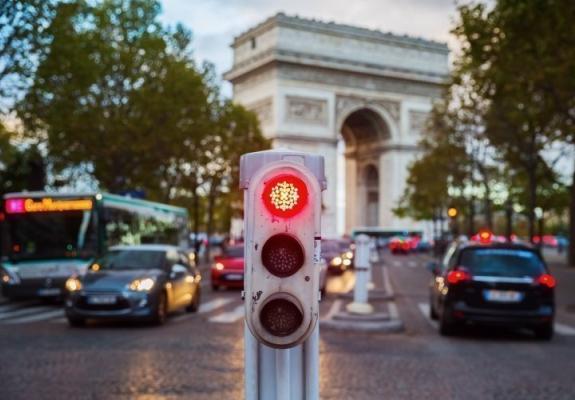 Παρίσι: Αντίο βενζινοκίνητα και πετρελαιοκίνητα αυτοκίνητα