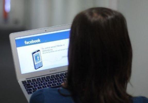 Μήνυση στο Facebook για ανοχή στο trafficking