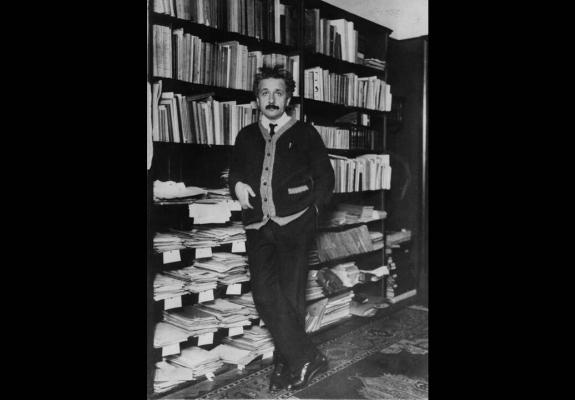Σε δημοπρασία βγαίνουν ανέκδοτες επιστολές του Άλμπερτ Αϊνστάιν