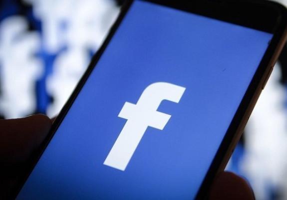Το Facebook καταργεί εκατοντάδες λογαρισμούς για ακόμα μια φορά