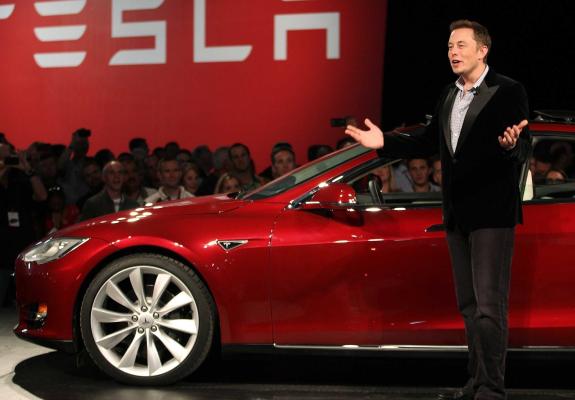 Η μετοχή της Tesla έπεσε 7% μετά την ανακοίνωση για απώλειες ρεκόρ της εταιρείας