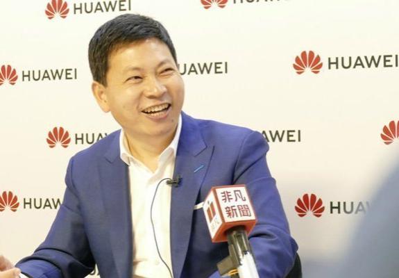 Huawei: Ετοιμάζει αναδιπλώμενο 5G smartphone