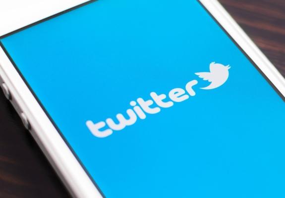 Το Twitter αποφασίζει για τους λογαριασμούς των ηγετών