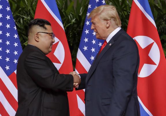 Ιστορικό τετ-α-τετ Trump - Kim Jong-un
