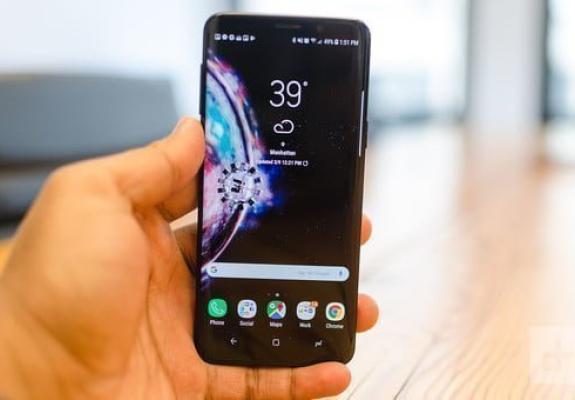 Νέες τεχνολογίες για τα φθηνά smartphones της Samsung