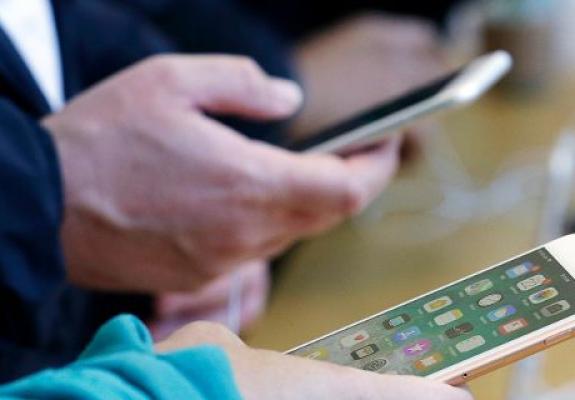 Μείωση στις αγορές τηλεφώνων αναμένεται το 2019