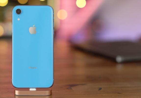 Κι άλλη μείωση στην παραγωγή των iPhones