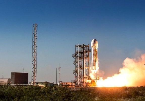Ο Jeff Bezos υπόσχεται διαστημικά ταξίδια μέσα στο 2019