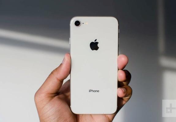 Τι συμβαίνει με τις πωλήσεις της Apple;