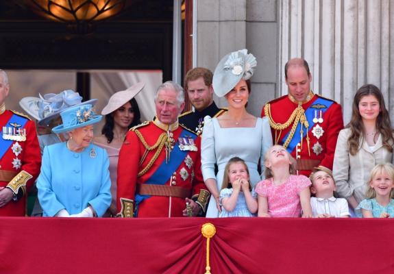 Έγινε ακόμη πλουσιότερη η βασιλική οικογένεια της Βρετανίας το 2017