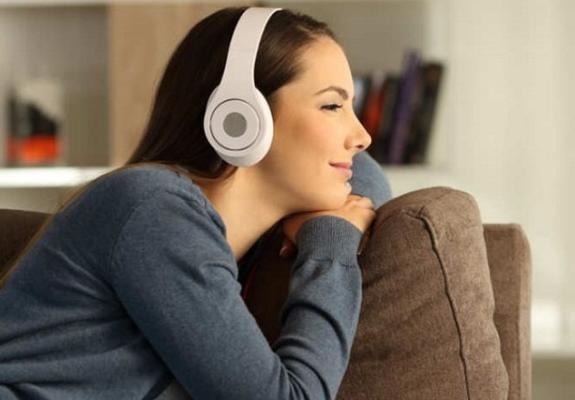 Amazon και Qualcomm φέρνουν την Alexa στα ακουστικά