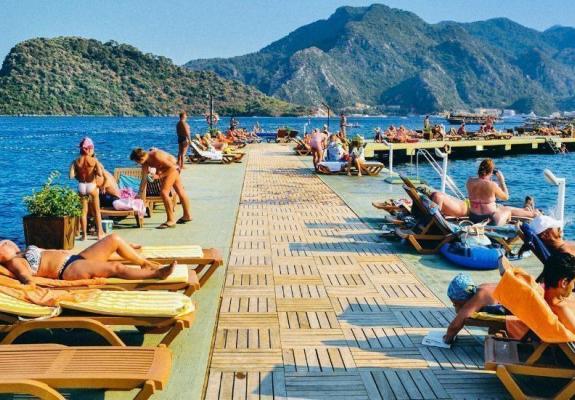 Πέφτει κατακόρυφα ο τουρισμός στην Τουρκία