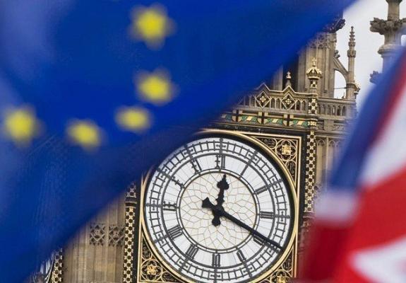 Αναβολή του Brexit  εξετάζουν Βρετανοί υπουργοί