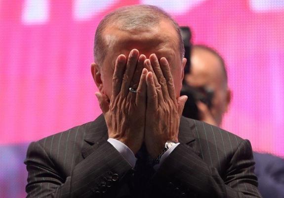 JP Morgan: Κίνδυνος άμεσης κατάρρευσης της Τουρκίας