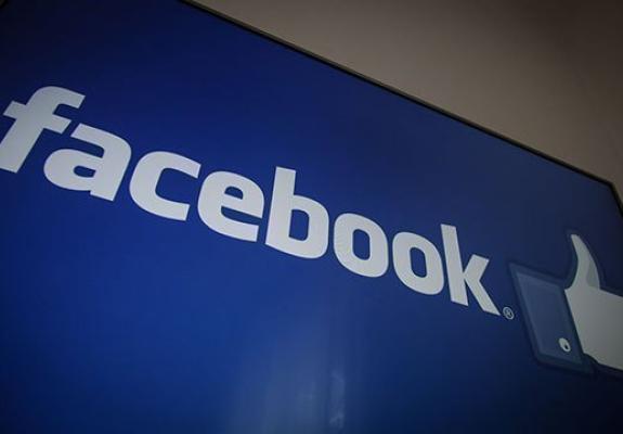 Fake news; Σε μπλοκάρει το Facebook