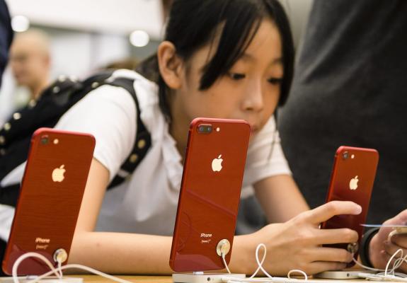 Το νέο iPhone της Apple, έγινε «στόχος» των Κινέζων
