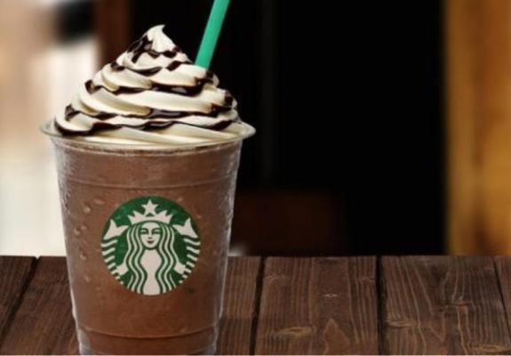 Το νέο μενού των Starbucks εκτοξεύει τις πωλήσεις της εταιρείας