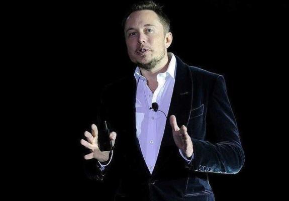 Ο Elon Musk θέλει να μπει στην τεχνολογία πολέμου
