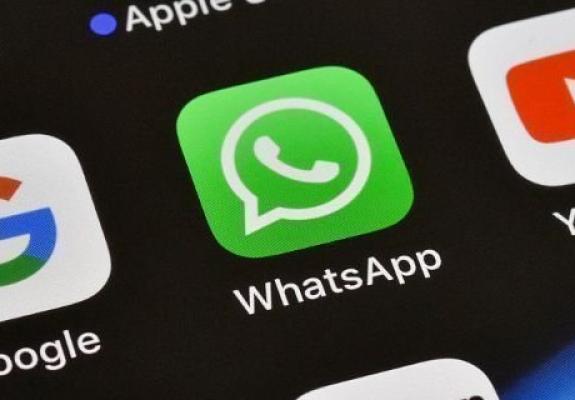 Ο συνιδρυτής του WhatsApp επιμένει στη διαγραφή του Facebook