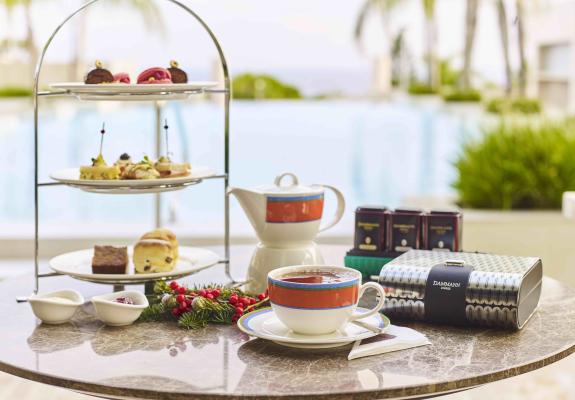 Lunch Break, Business Lunch ή απλά Tea Time στο Colors Café του Ξενοδοχείου Four Seasons
