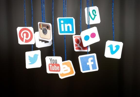 Θα μπορούσαν τα social media να αντικαταστήσουν το βιογραφικό;