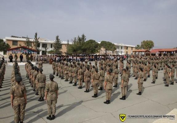 Γιατί μια κοπέλα επιλέγει να γίνει ΣΥΟΠ;