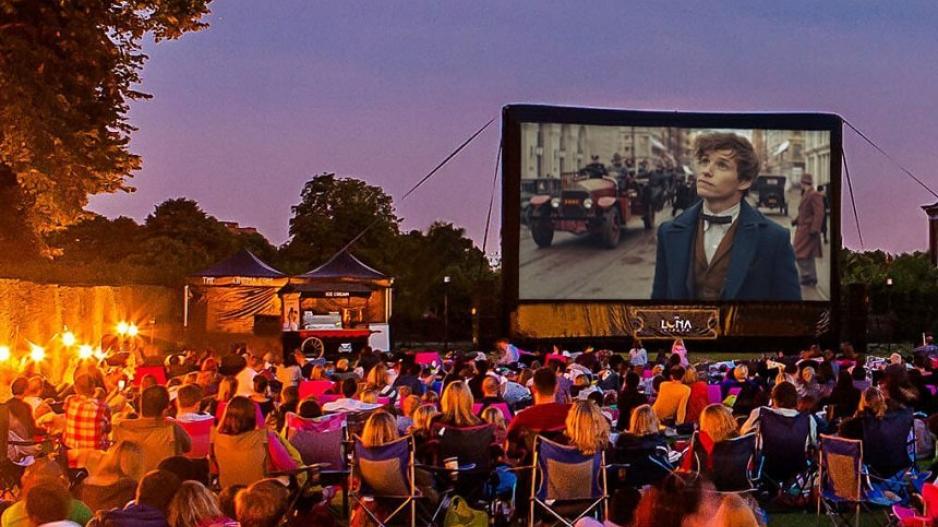 561528924-15289.summer-cinema.jpg