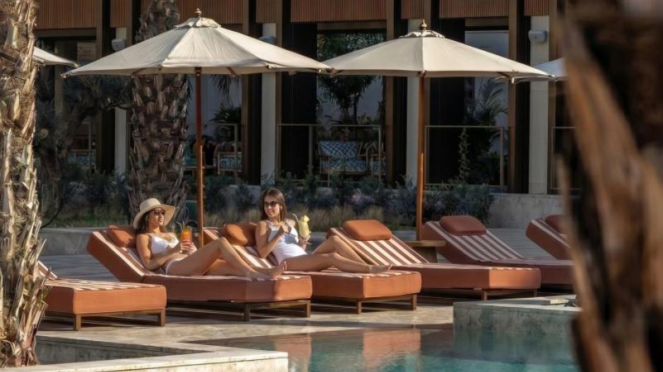 OUTDOOR_POOL_1_0.jpeg