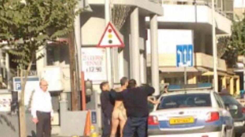Γυμνός άντρας στο κέντρο της Λευκωσίας δάγκωνε αστυνομικούς