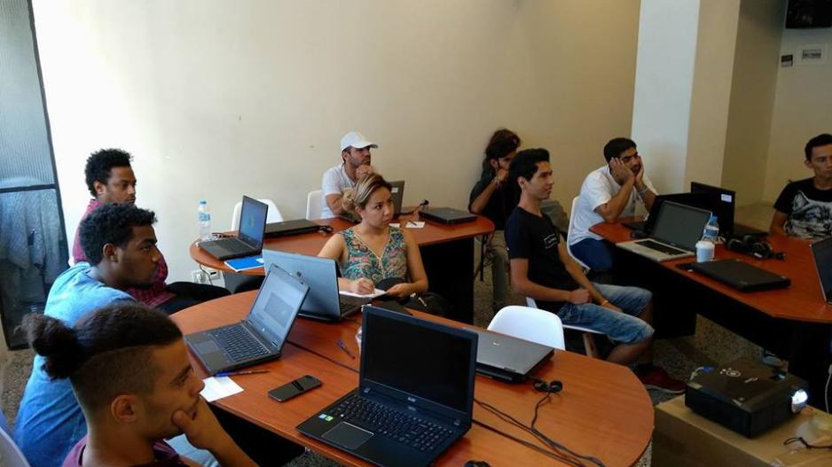 Το πρώτο coding school στην Ελλάδα που βοηθά τους πρόσφυγες