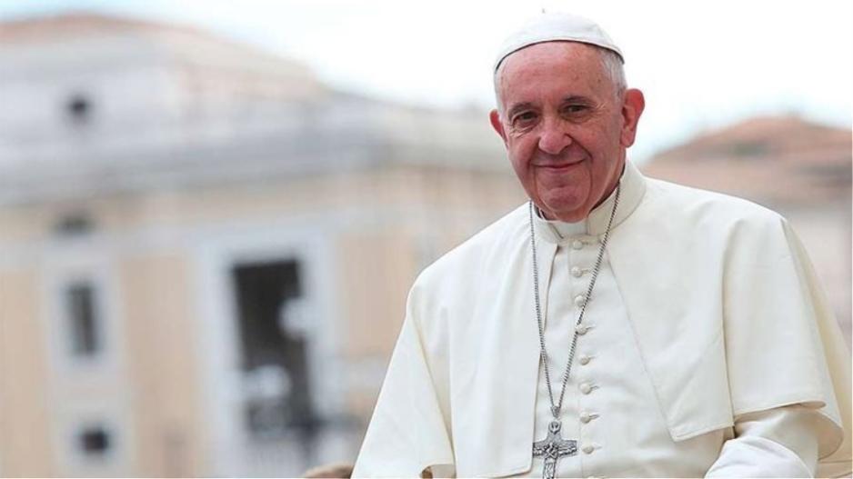 Η αγάπη που δείχνει ο πάπας σε μετανάστες επηρέασε αρνητικά τη δημοτικότητά του