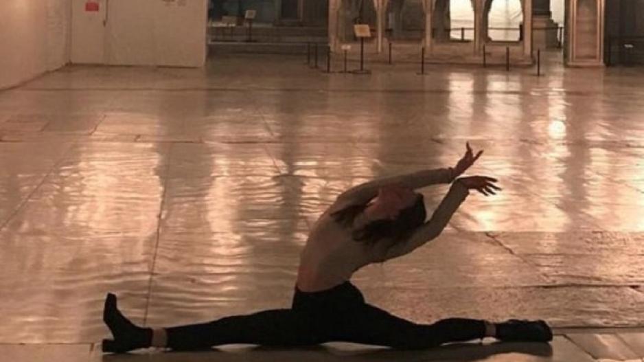 Έρευνα για χορεύτρια που έκανε σπαγγάτο μέσα στην Αγιά Σοφιά
