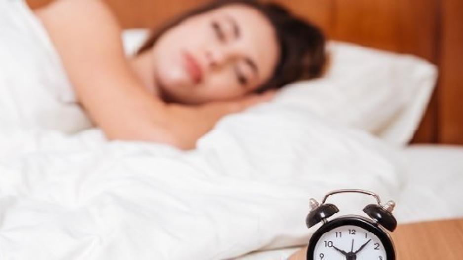 7+1 τρόποι για να κοιμάσαι καλύτερα τον χειμώνα
