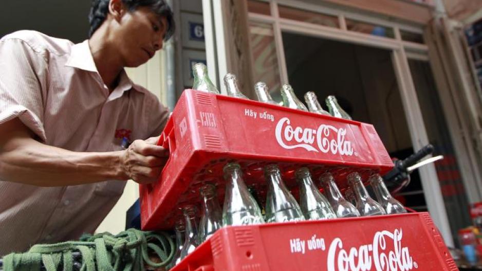 Σε δημοπρασία ένα από τα πρωτότυπα γυάλινα μπουκάλια της Coca-Cola