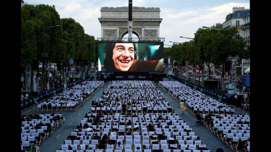 Όταν στο Παρίσι λένε θερινό σινεμά, το εννοούν