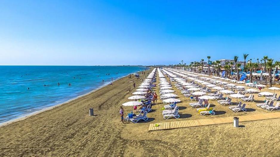 Από πού πήρε την ονομασία της η παραλία Μακένζι στη Λάρνακα;