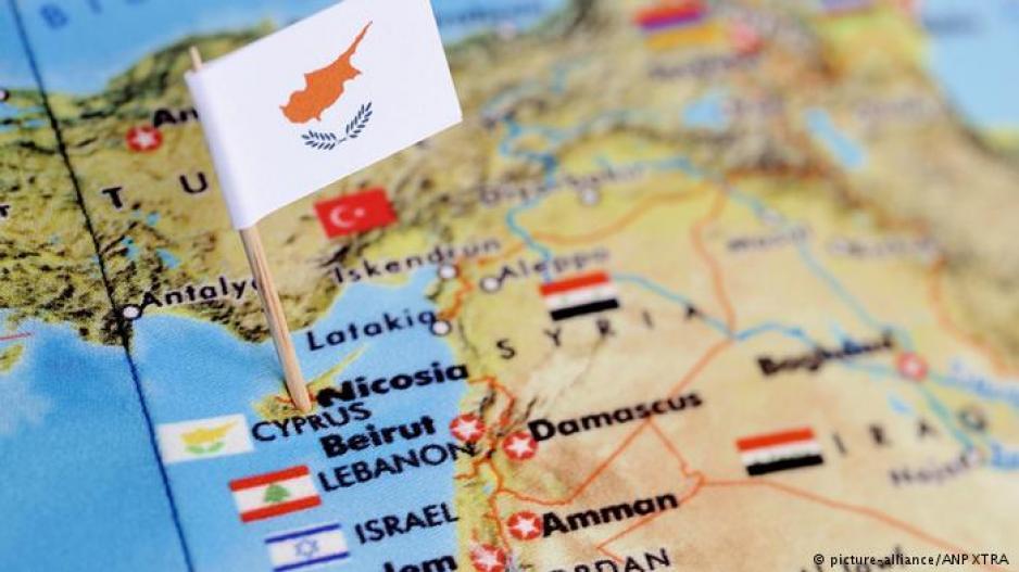 Πρωτόγνωρο ιστορικά εγχείρημα ενώνει πολιτικά πρόσωπα από όλους τους χώρους