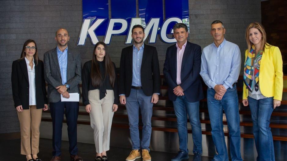 Η KPMG Κύπρου και το CIM παραχώρησαν 2 υποτροφίες