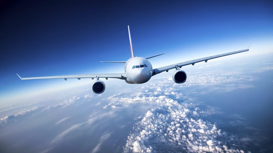 Βουλή: Συζητούν ν/σ για τα στοιχεία επιβατών πτήσεων