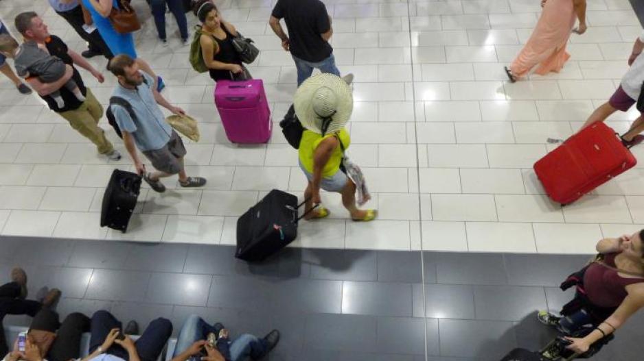 Τουρισμός: Υπάρχει «κούμπωμα» στις κρατήσεις