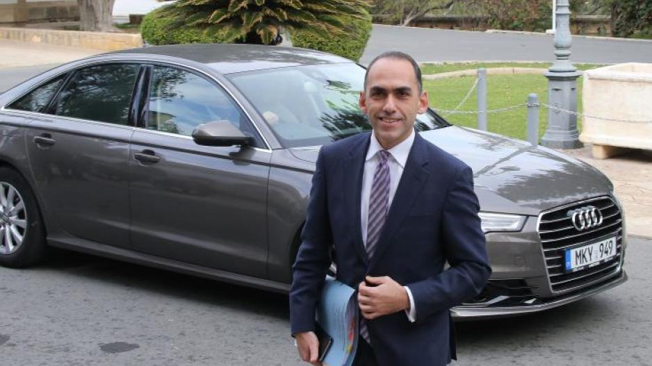 Κυβέρνηση: Εξετάζει την έκδοση ομολόγου